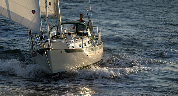 Pacific Seacraft 31 under sail