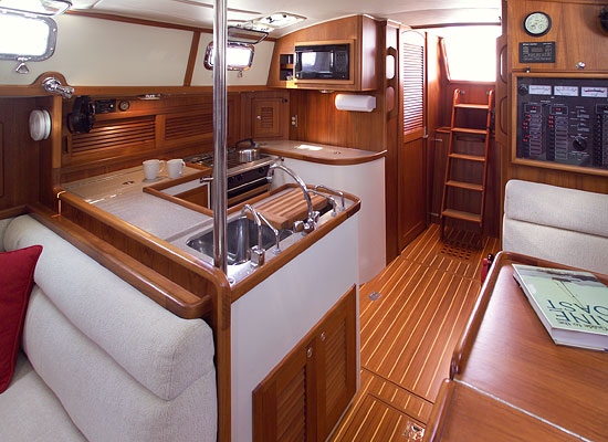 Pacific Seacraft 40: Galley